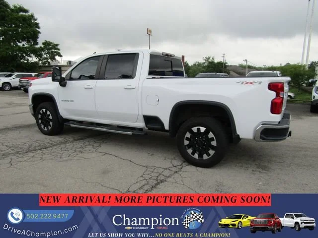 Used 2020 SUMMIT WHITE Chevrolet LT image 7