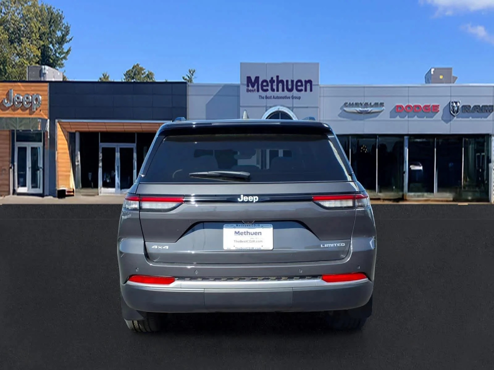 New 2026 Baltic Gray Metallic Clearcoat Jeep Limited image 5