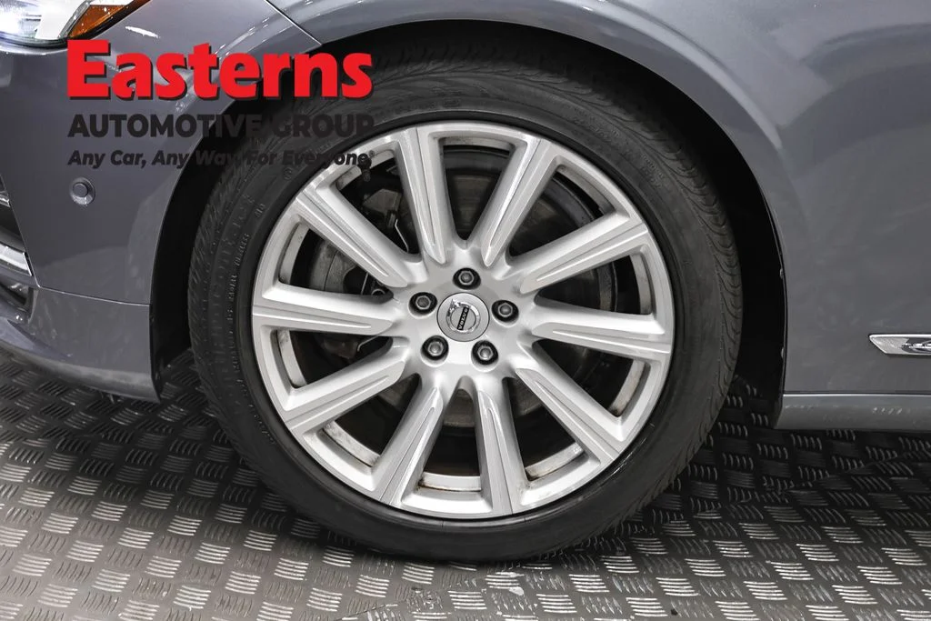 Used 2018 Gray Volvo T6 Inscription image 33