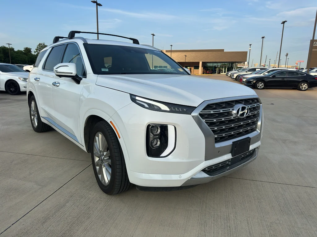 Used 2020 Hyper White Hyundai Limited image 3