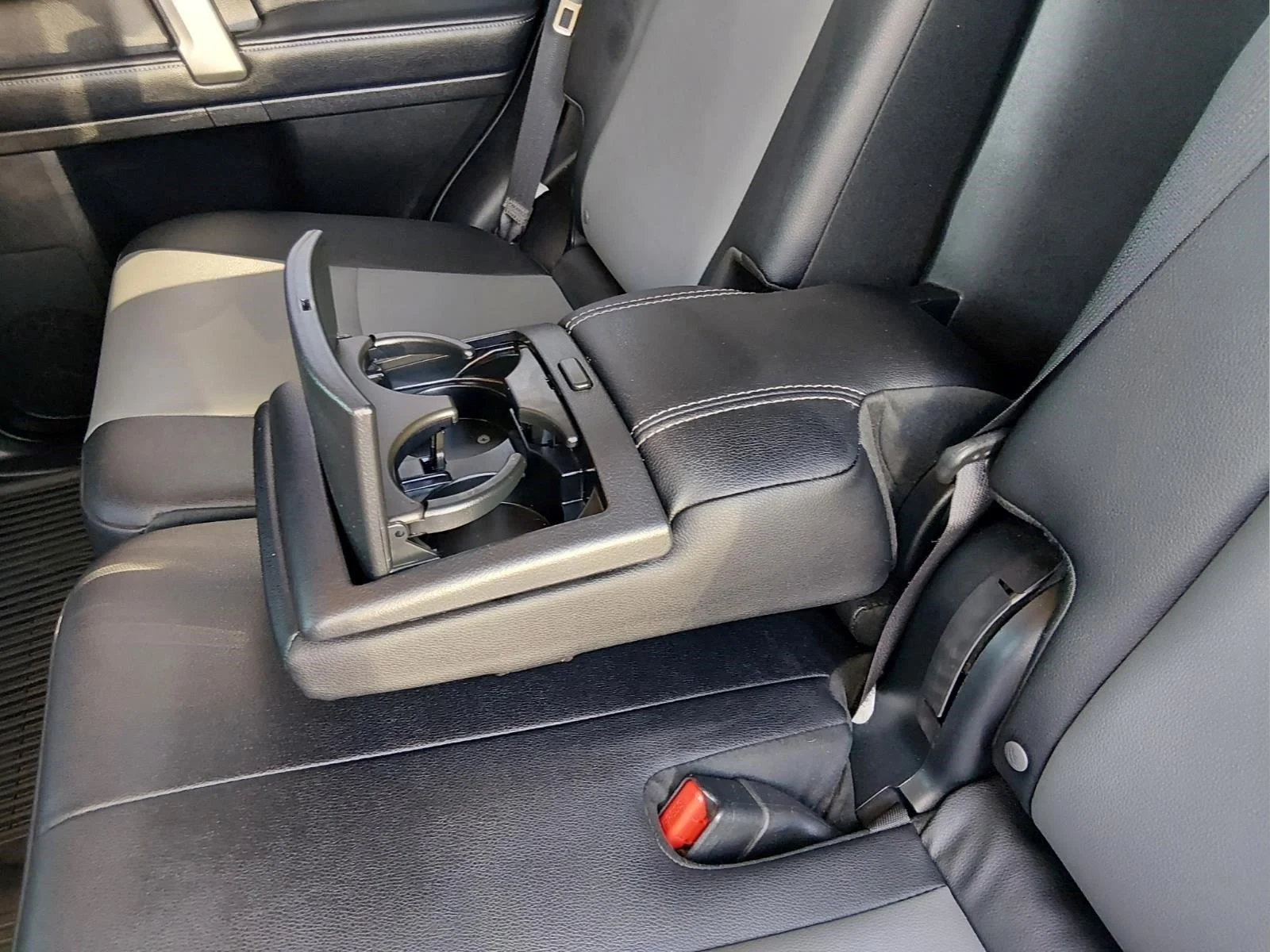 Used 2019 Super White Toyota SR5 Premium image 19