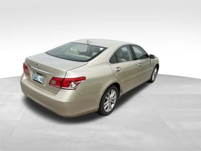 Used 2011 Beige Lexus 350 image 3