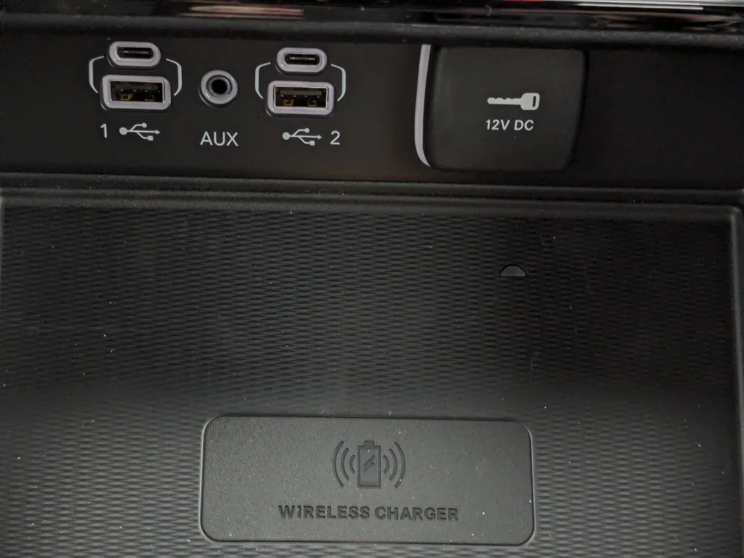 New 2025 White Jeep Laredo - - 4x4 - Heated Seats & Steering - Adaptive Cruise - LED Lighting & More! image 23