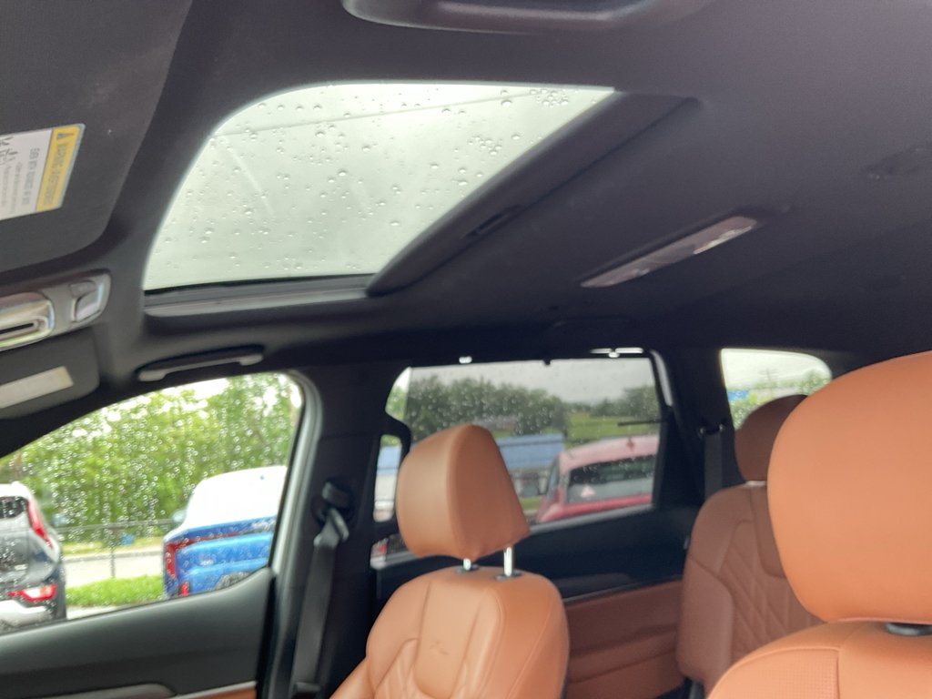 Used 2025 Glacial White Pearl Kia EX X-Line image 22