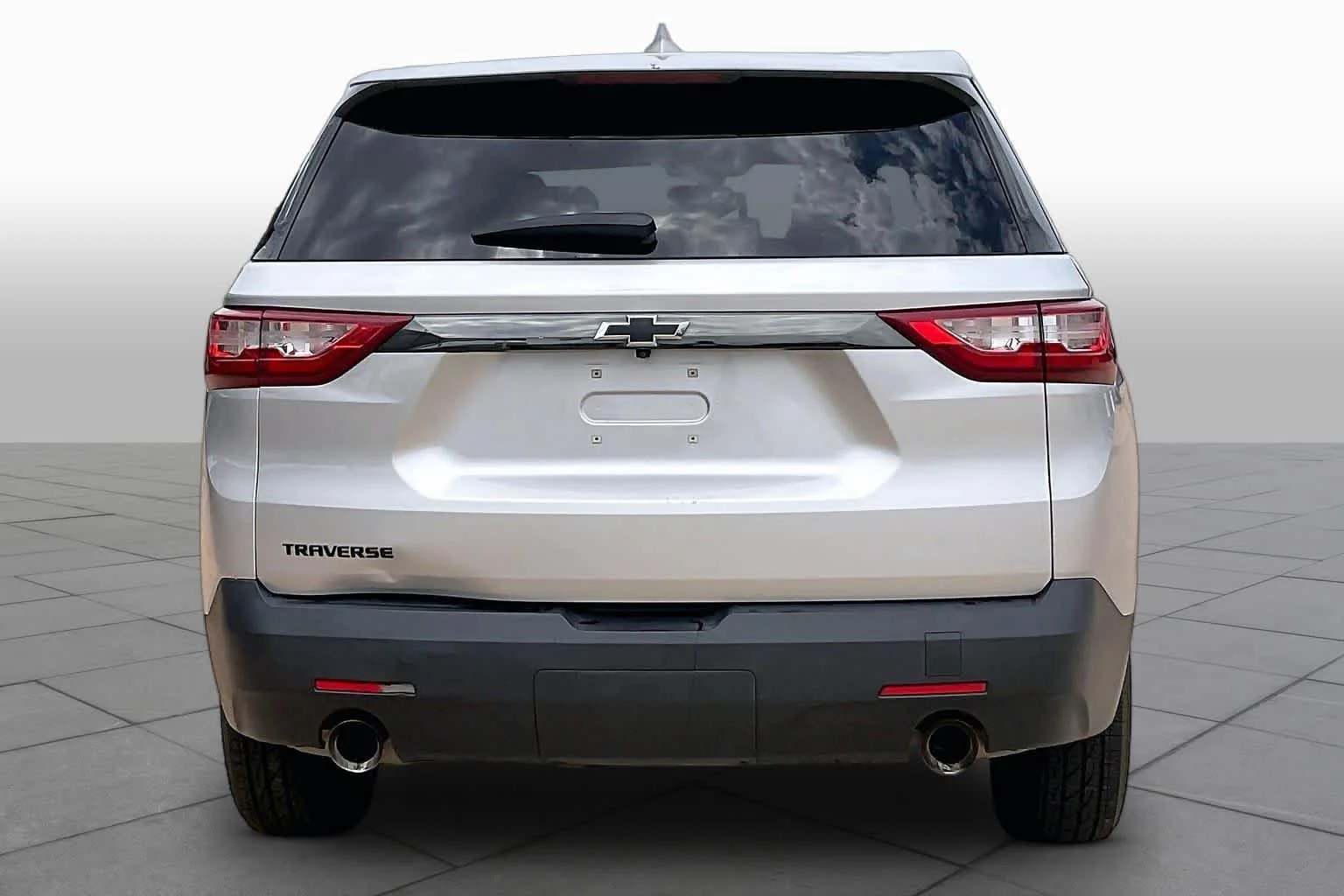 Used 2019 Silver Ice Metallic Chevrolet LS image 5