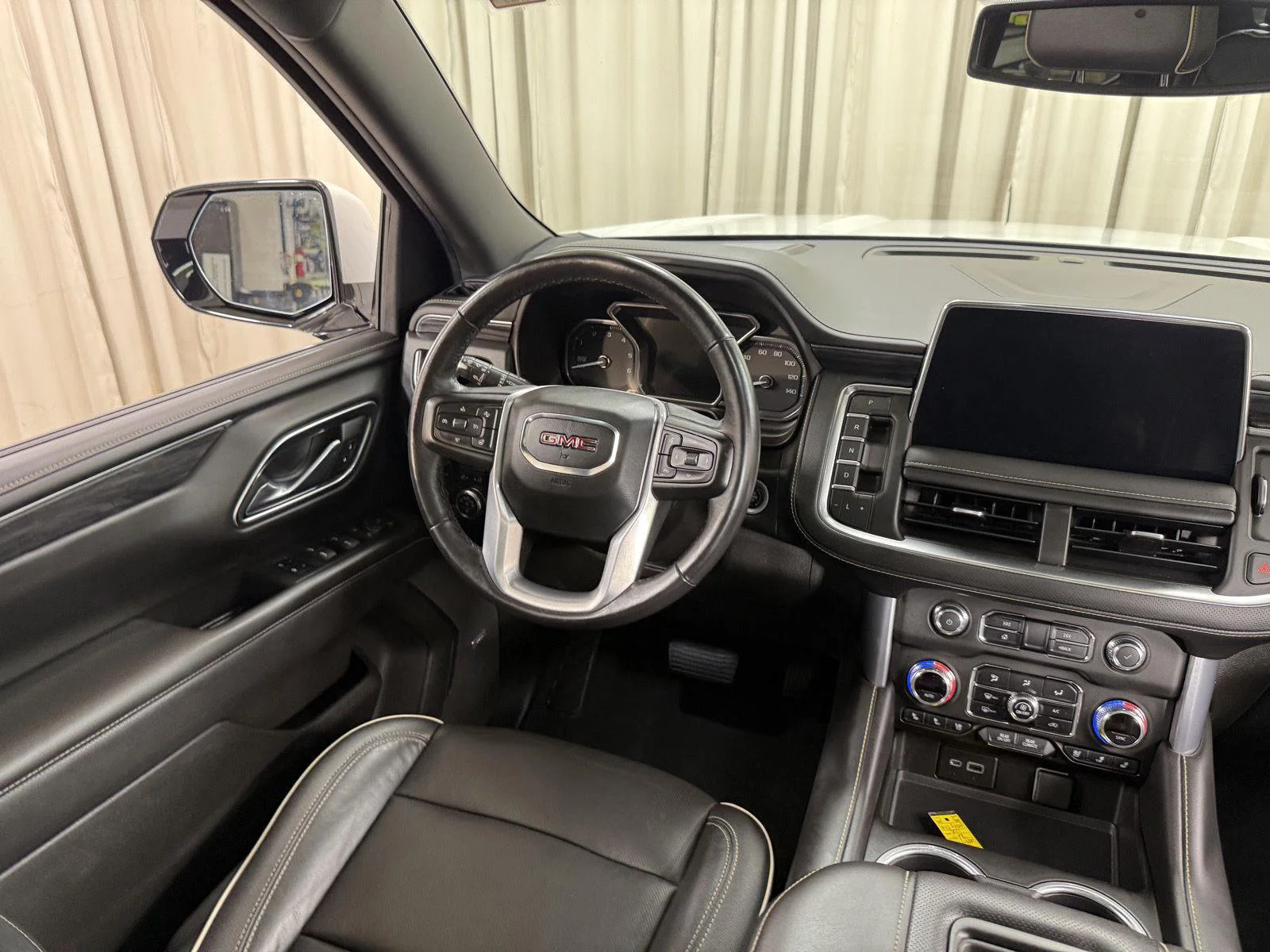Used 2021 White GMC SLT image 41