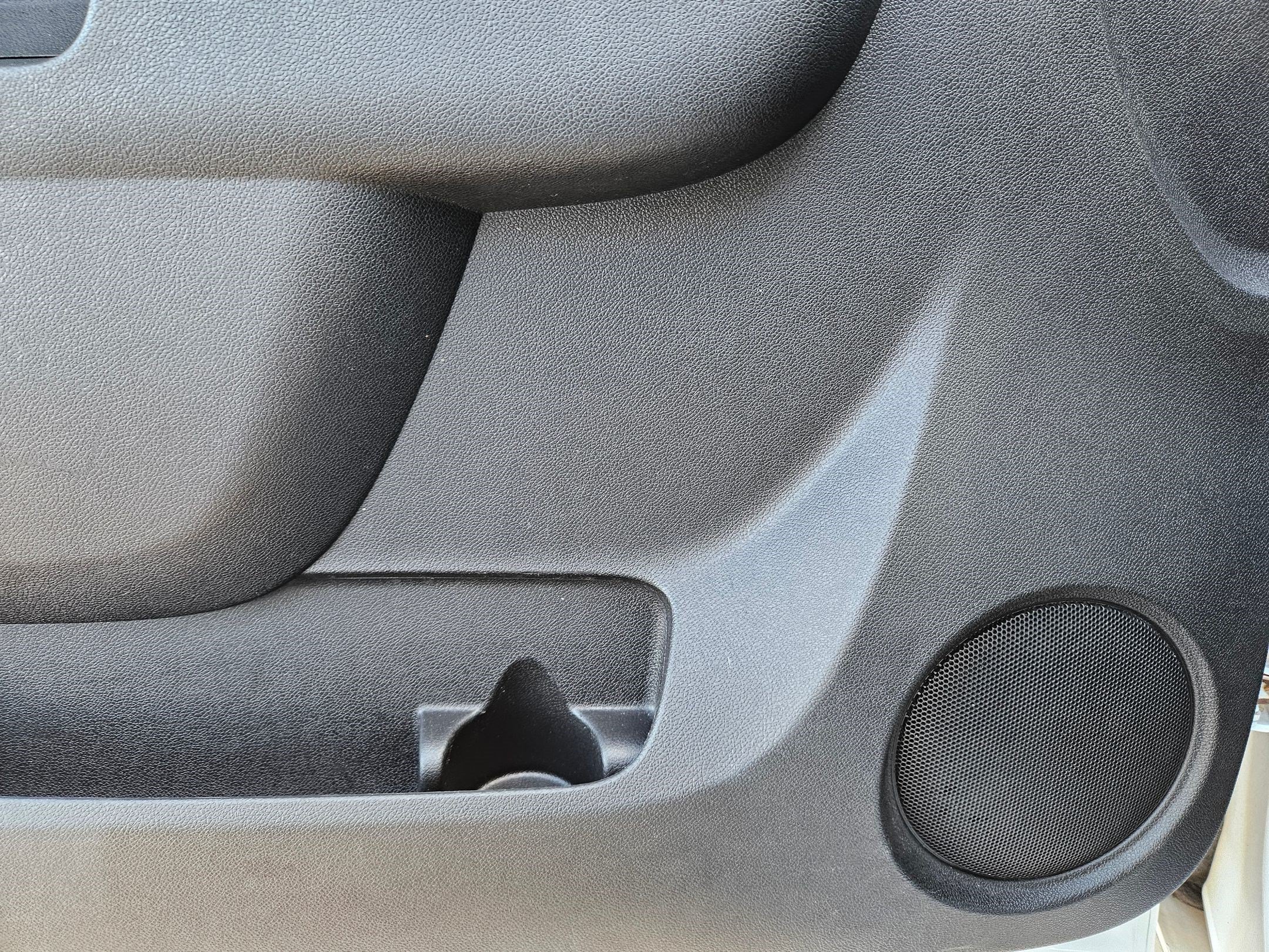 Used 2012 Summit White Chevrolet Commercial image 13