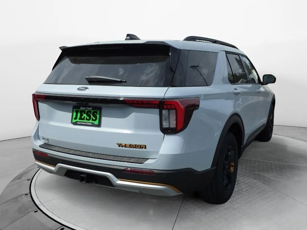 New 2026 Space White Metallic Ford Tremor® image 7
