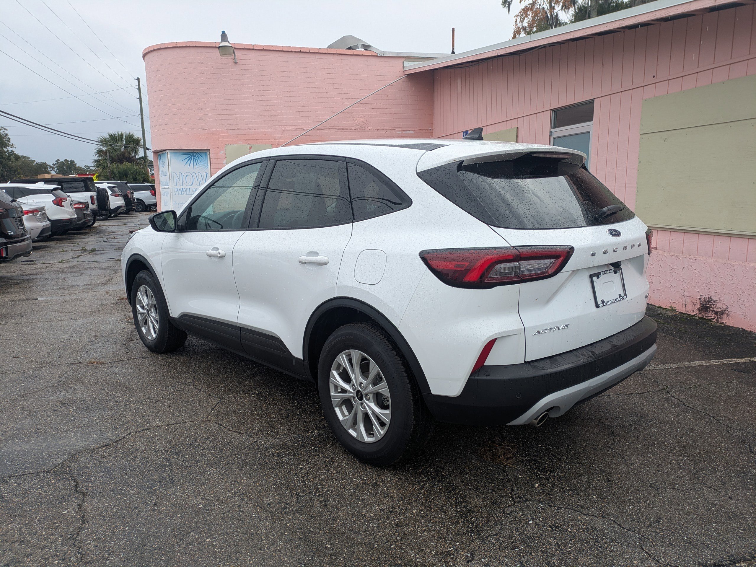 Used 2025 Oxford White Ford Active image 5