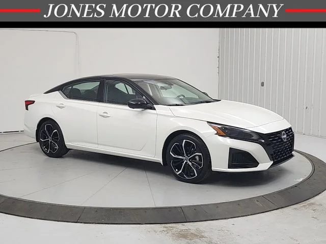 2026 Nissan Altima 2.5 SR's photo