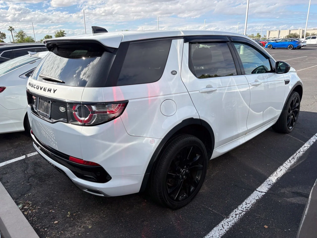 Used 2018 Fuji White Land Rover HSE image 5