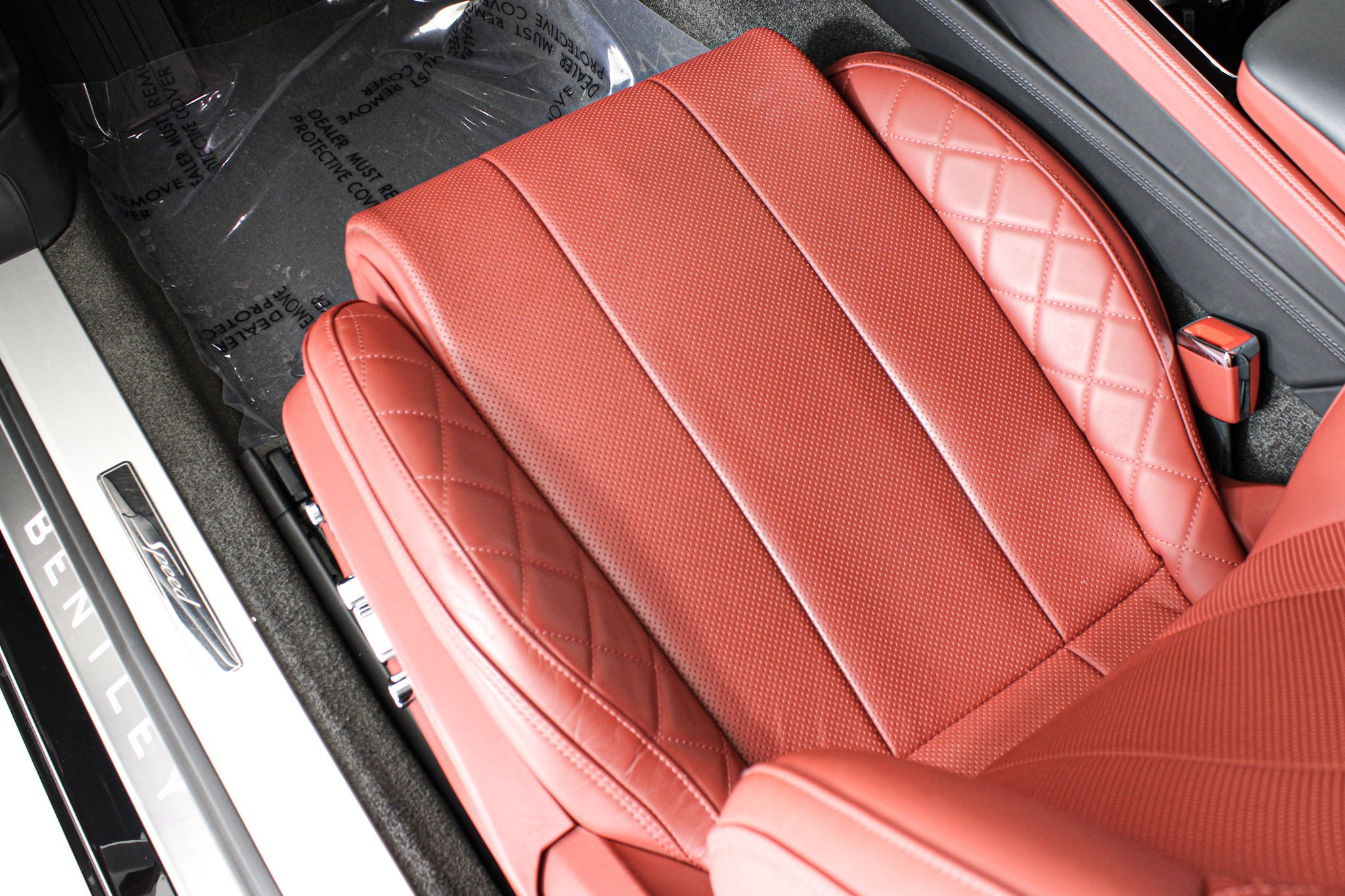 Used 2024 Black Bentley  image 31