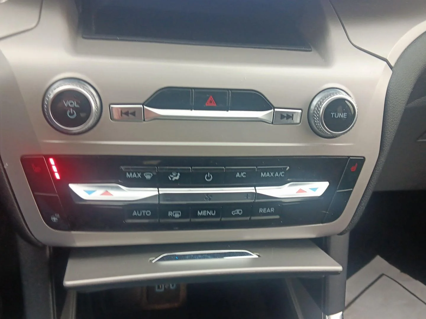 Used 2023 Agate Black Ford XLT image 17
