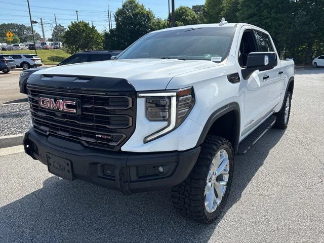Used 2023 White GMC AT4X image 4