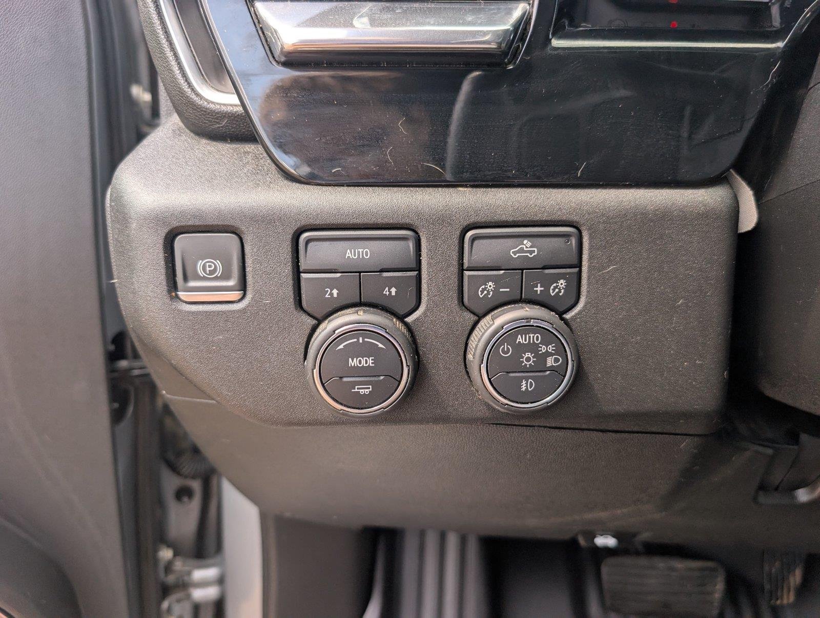 Used 2023 STERLING GRAY METALLIC Chevrolet RST image 28