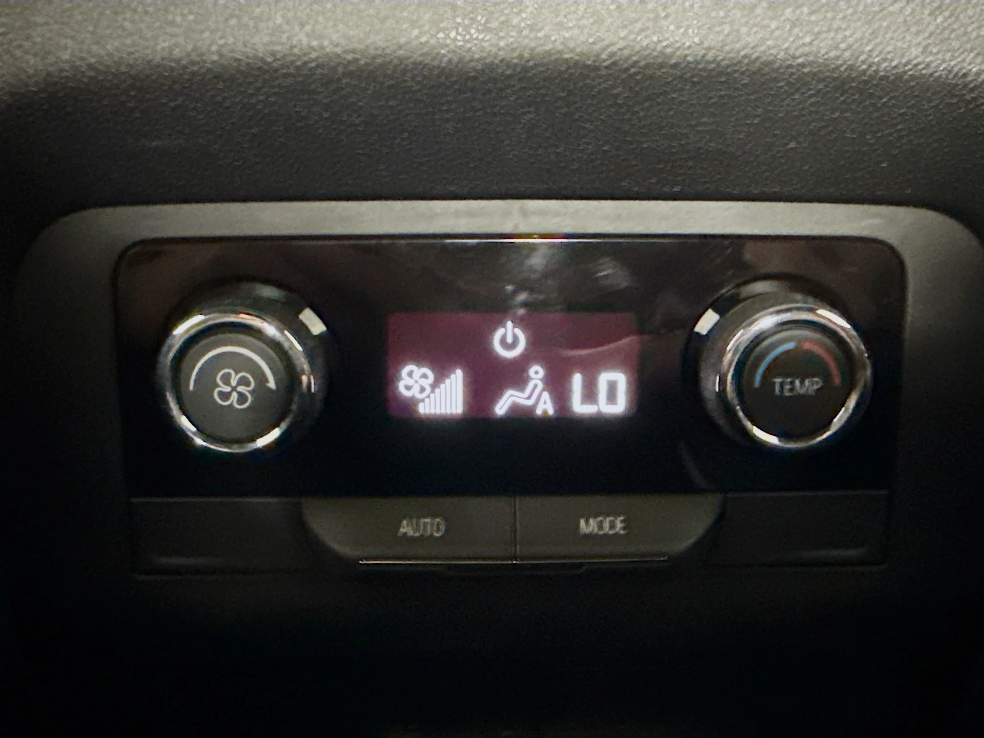 Used 2025 Lakeshore Blue Metallic Chevrolet LT image 27