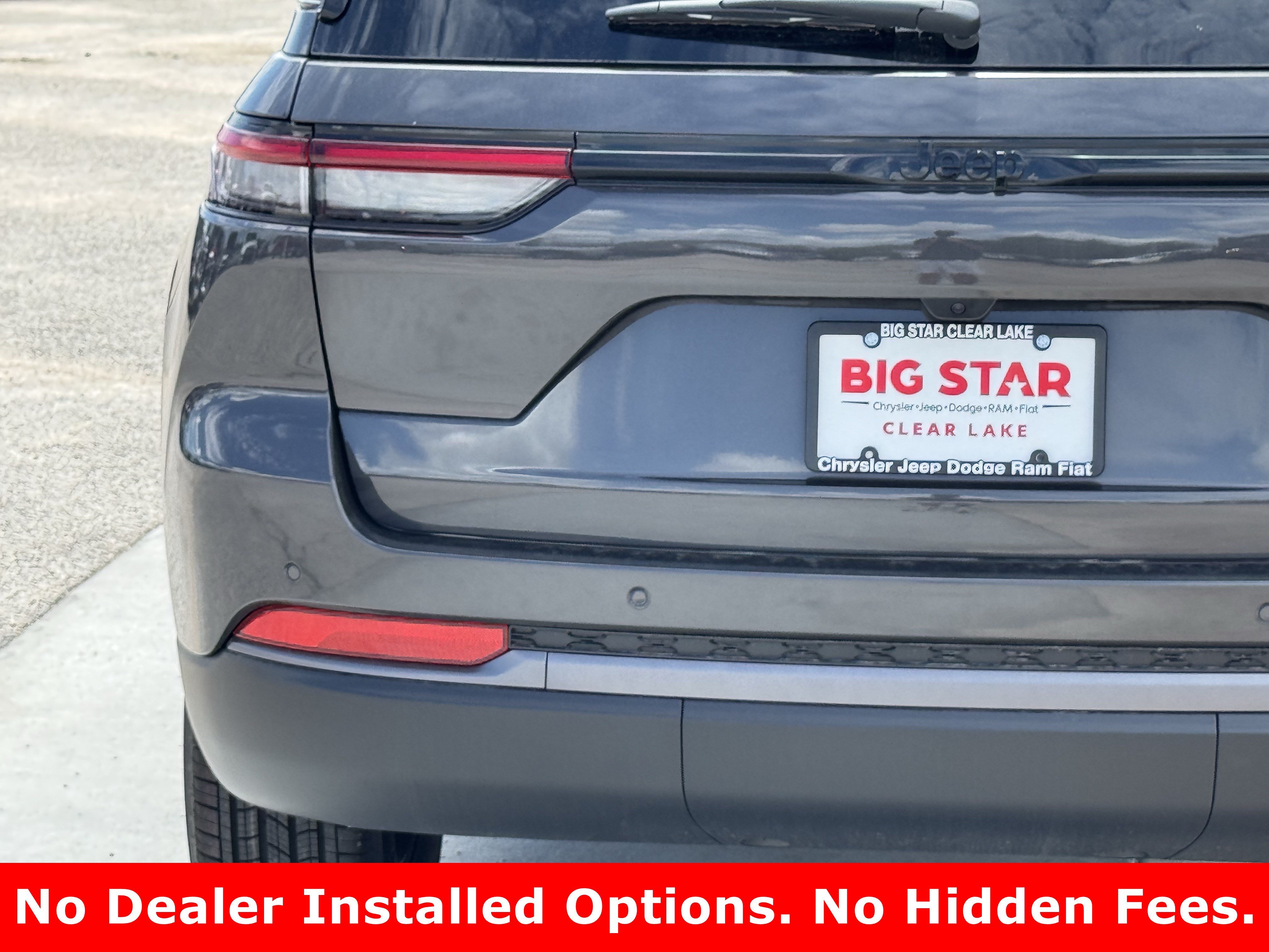 New 2026 Baltic Gray Metallic Clearcoat Jeep Laredo Altitude image 10