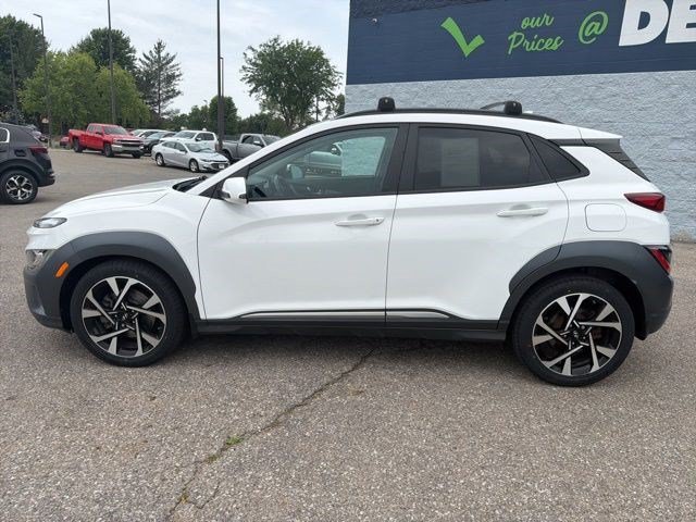 Used 2022 Lunar White Hyundai Limited image 2