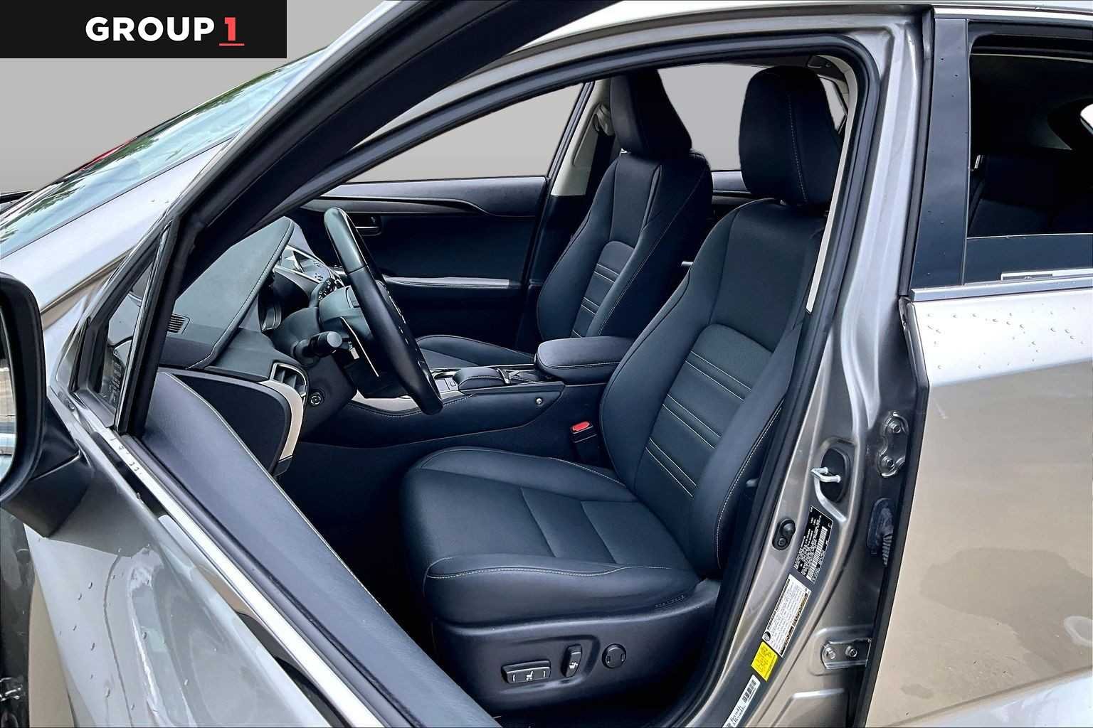 Used 2021 Atomic Silver Lexus  image 7
