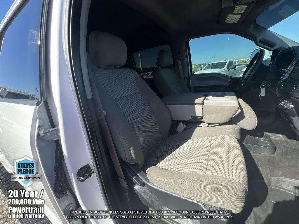 Used 2017 White Ford XLT image 29