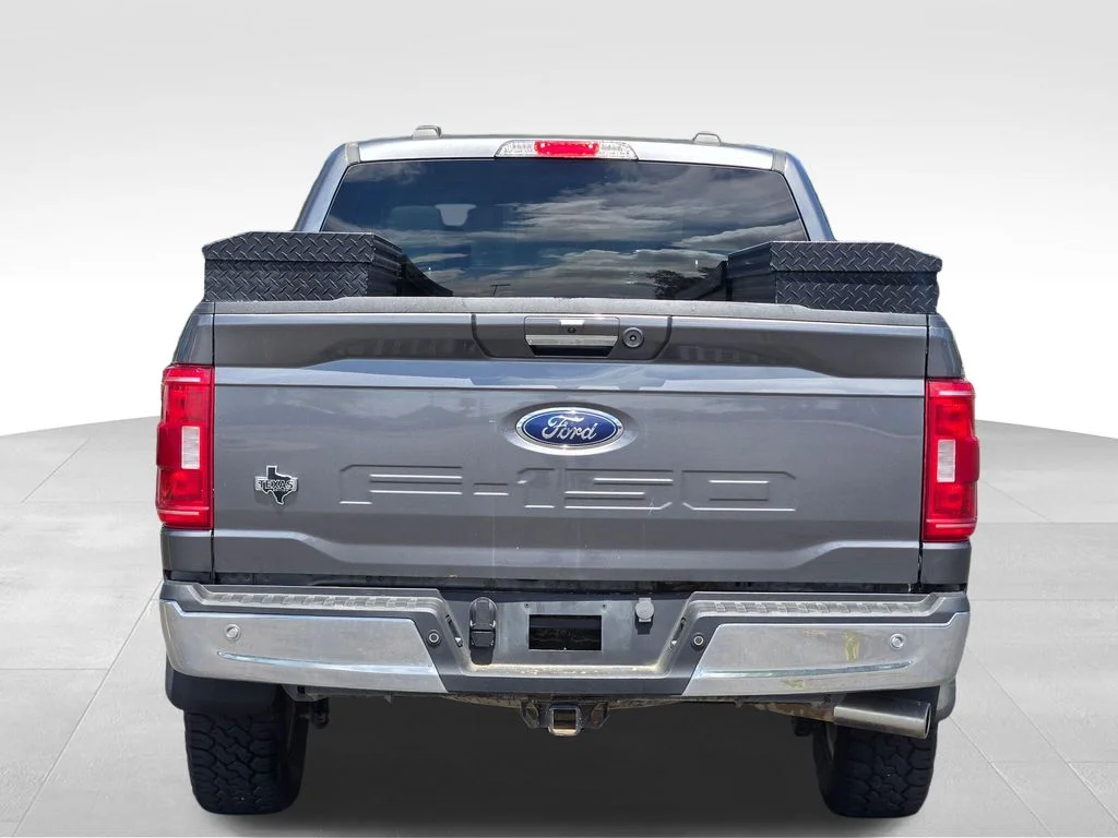 Used 2023 Gray Ford XLT image 4