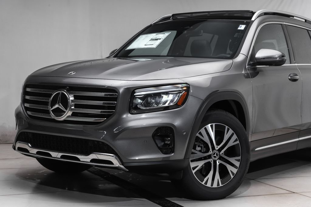 New 2026 Mountain Grey Metallic Mercedes-Benz GLB 250 image 2