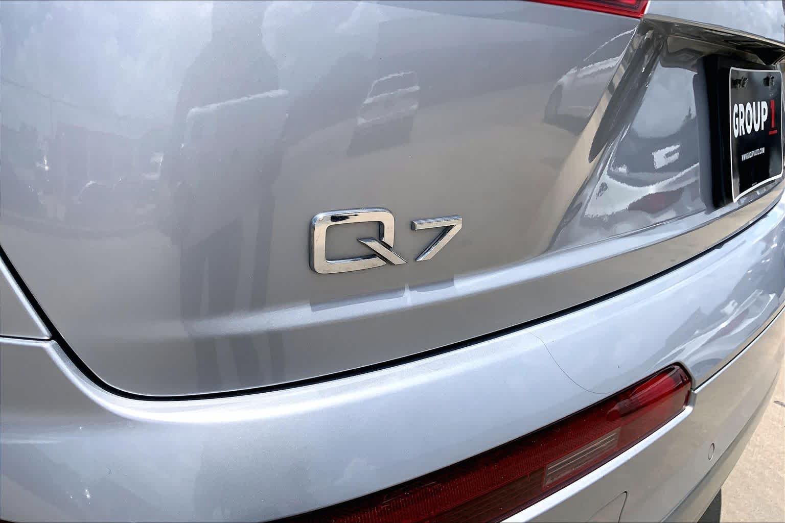 Used 2017 Florett Silver Metallic Audi Premium Plus image 31