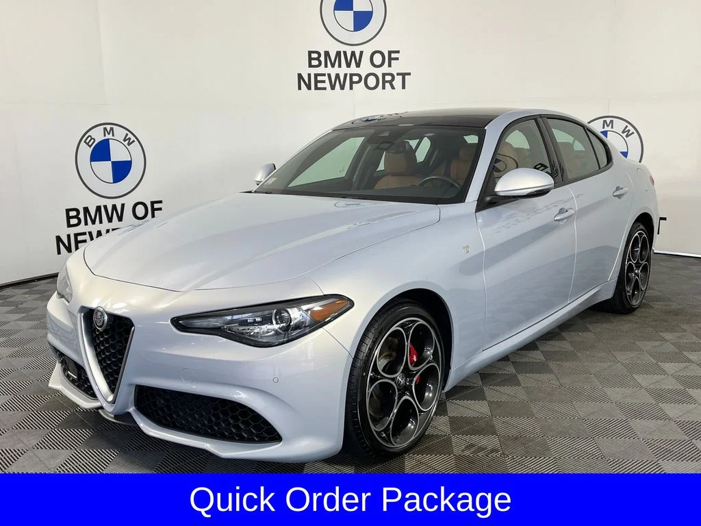 Used 2022 Gray Alfa Romeo Ti image 3
