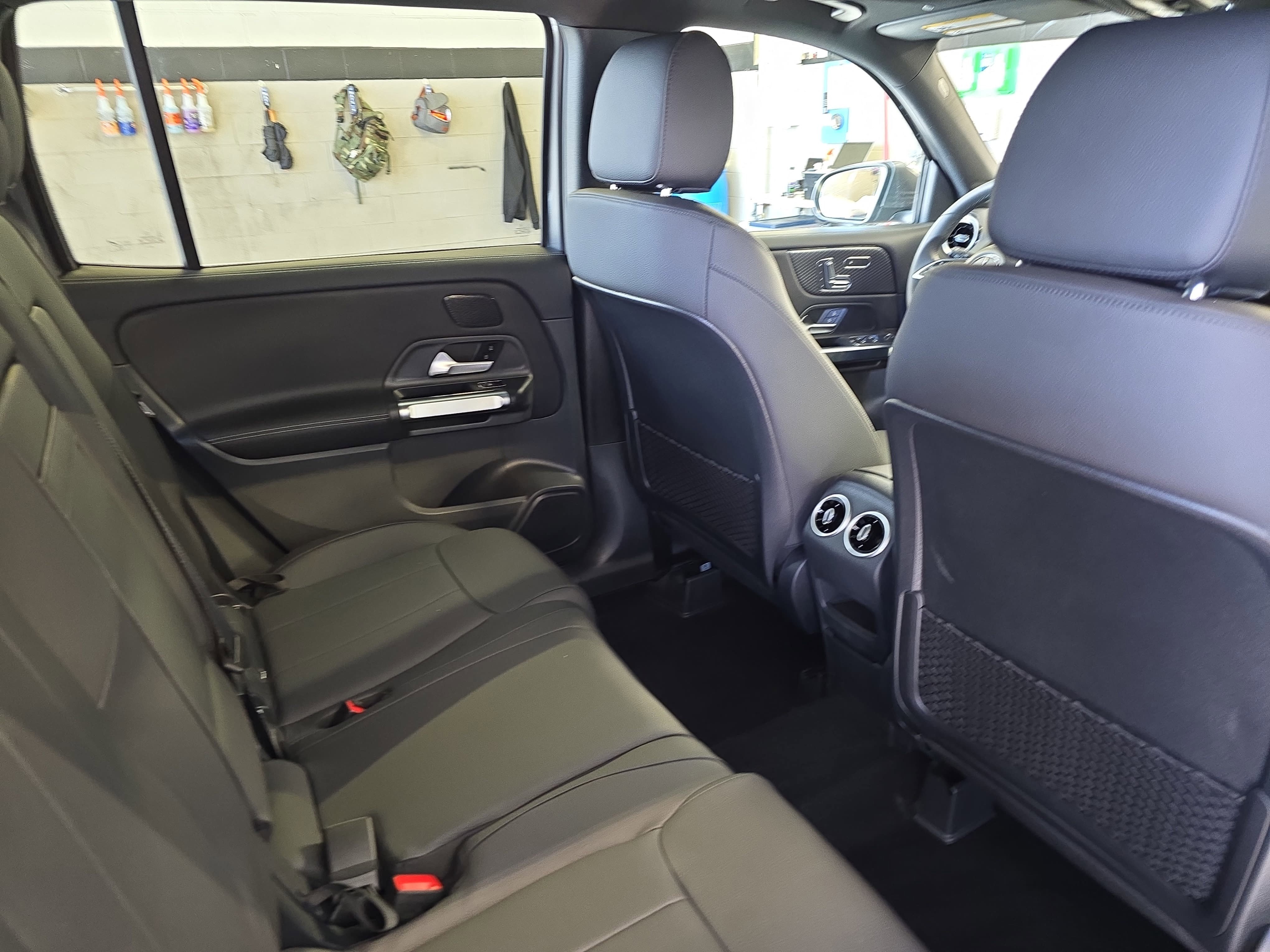 New 2026 Mountain Grey Metallic Mercedes-Benz GLB250 image 11