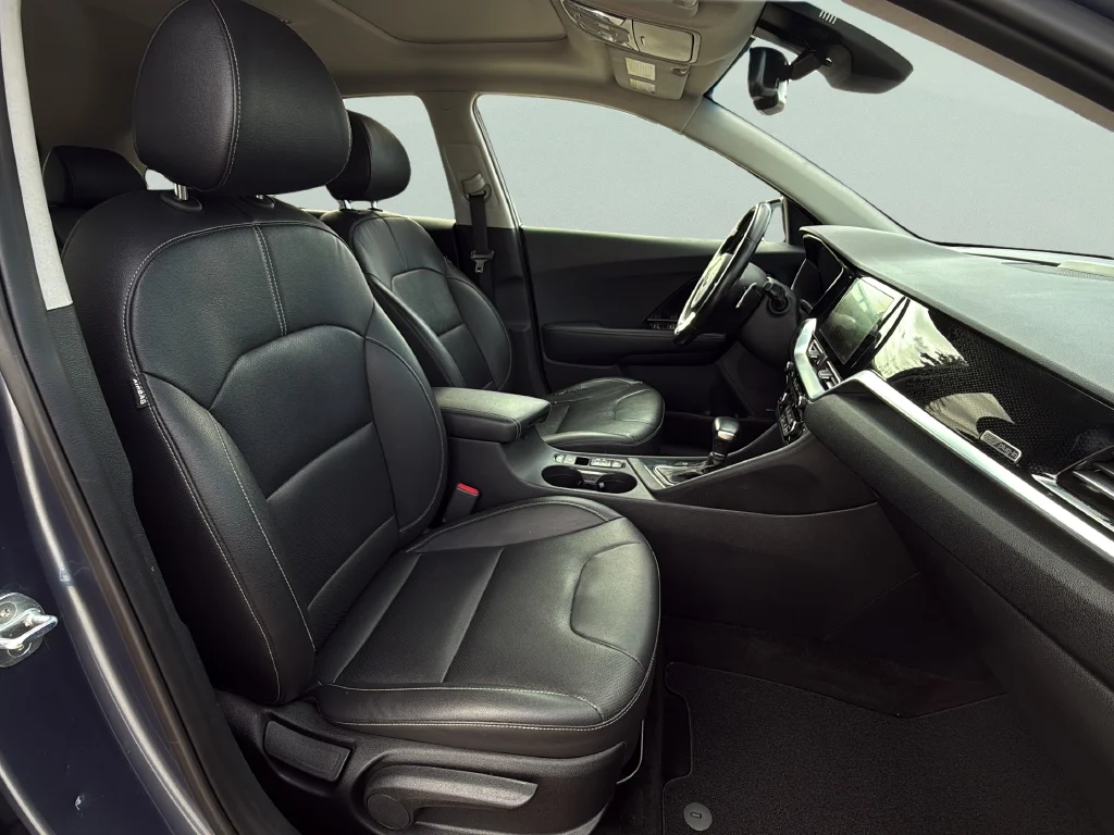 Used 2020 Horizon Blue Kia EX Premium image 21