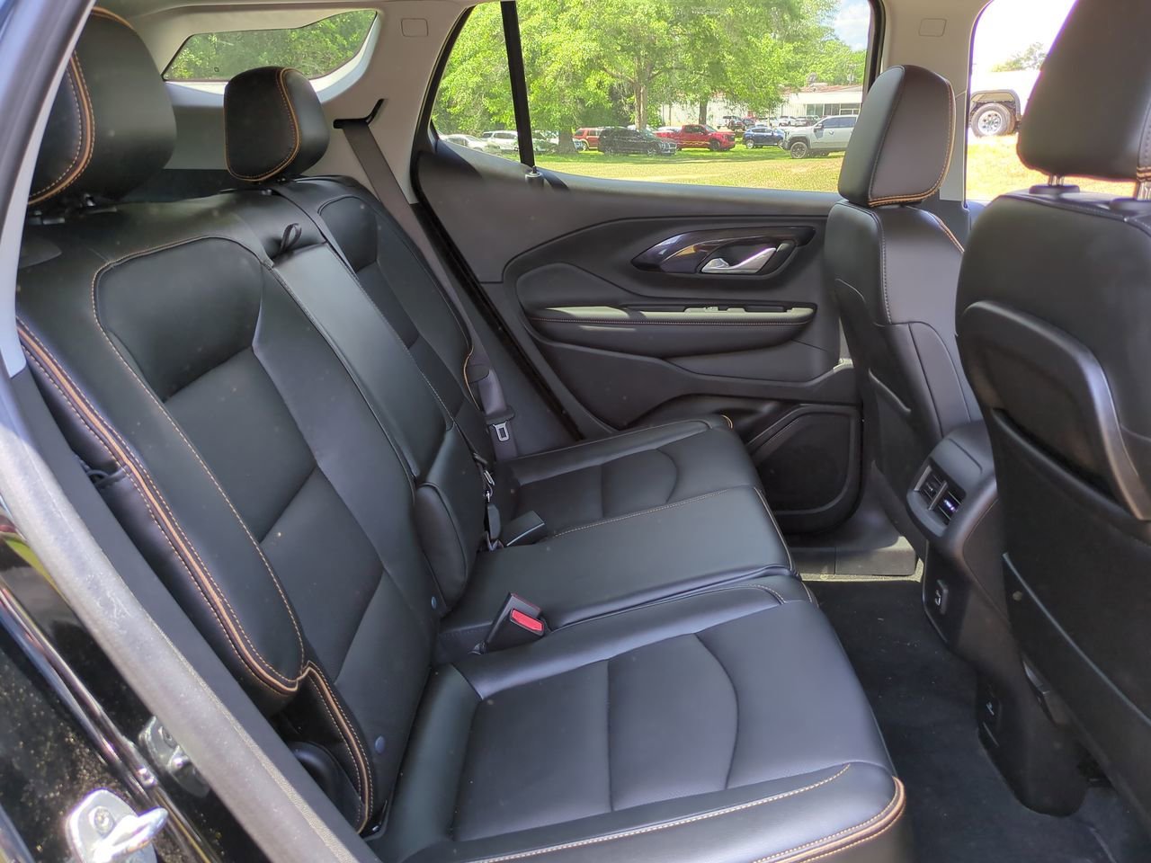Used 2022 Ebony Twilight Metallic GMC AT4 image 18