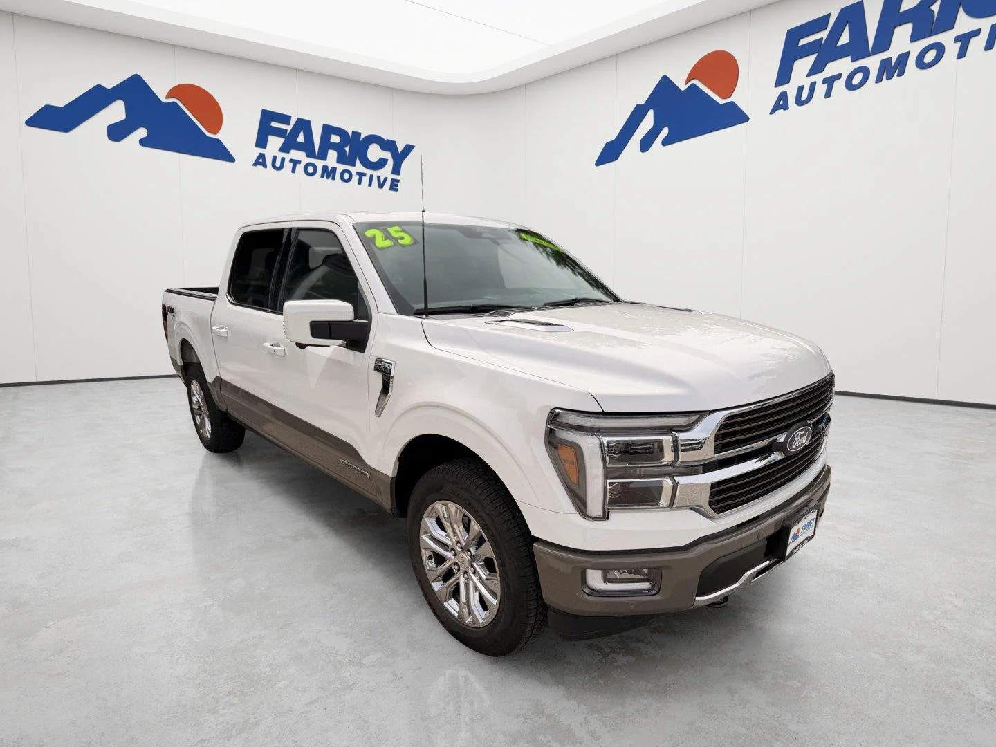 Used 2025 Star White Metallic Tri-Coat/Marsh Gray Ford King Ranch image 8