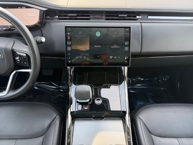 Used 2025 Eiger Grey Metallic Land Rover SE image 15