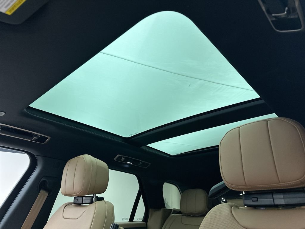 New 2026 Varesine Blue Land Rover SE image 19