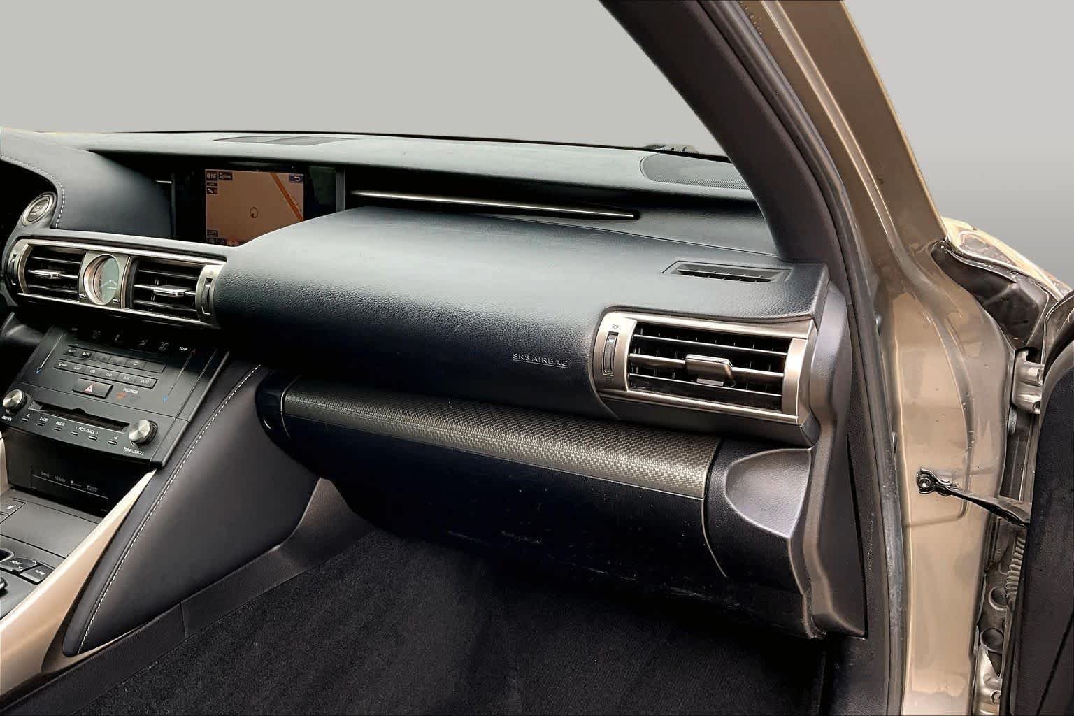 Used 2015 Atomic Silver Lexus  image 18
