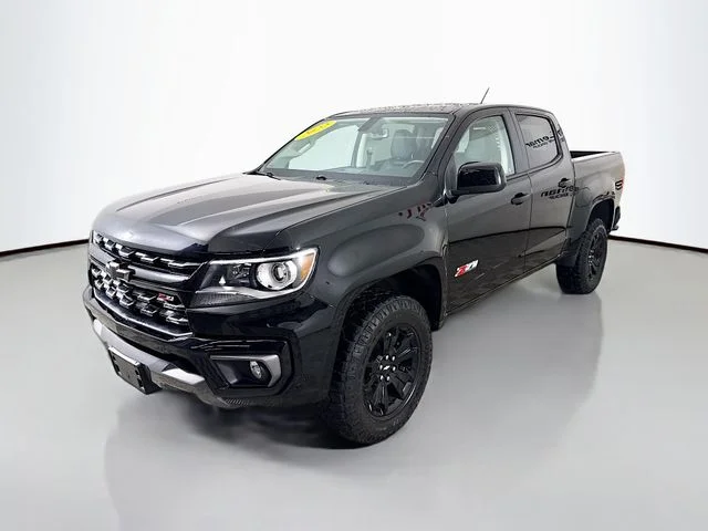Certified Used 2022 Black Chevrolet Z71 image 3
