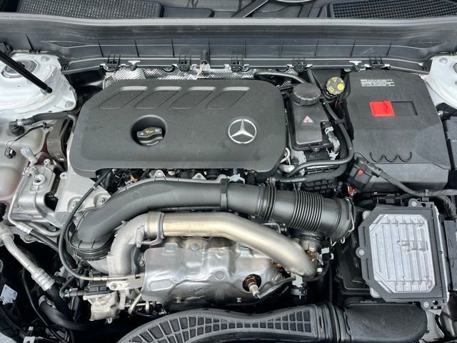 New 2026 Polar White Mercedes-Benz GLB 250 image 56