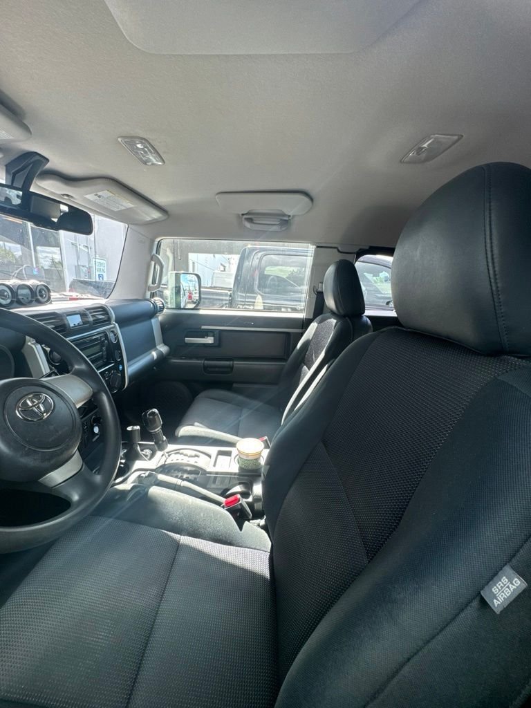 Used 2010  Toyota Base image 9