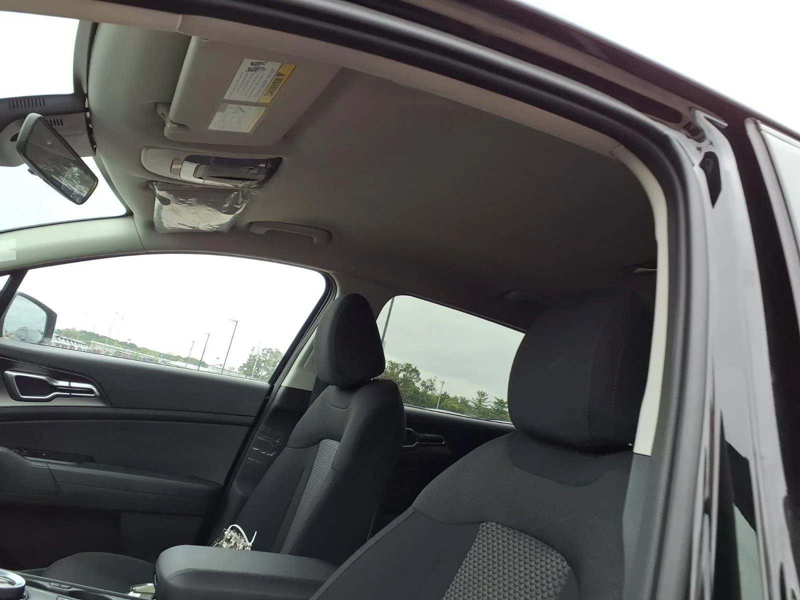 New 2027 Fusion Black Kia S image 13