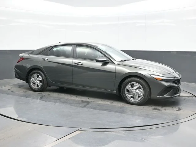 New 2026 Gray Hyundai SE image 7