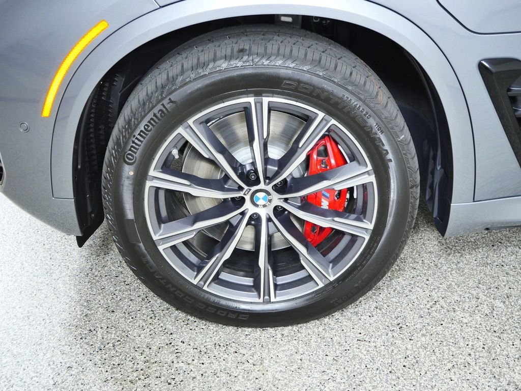 New 2026 Skyscraper Grey Metallic BMW xDrive50e image 17
