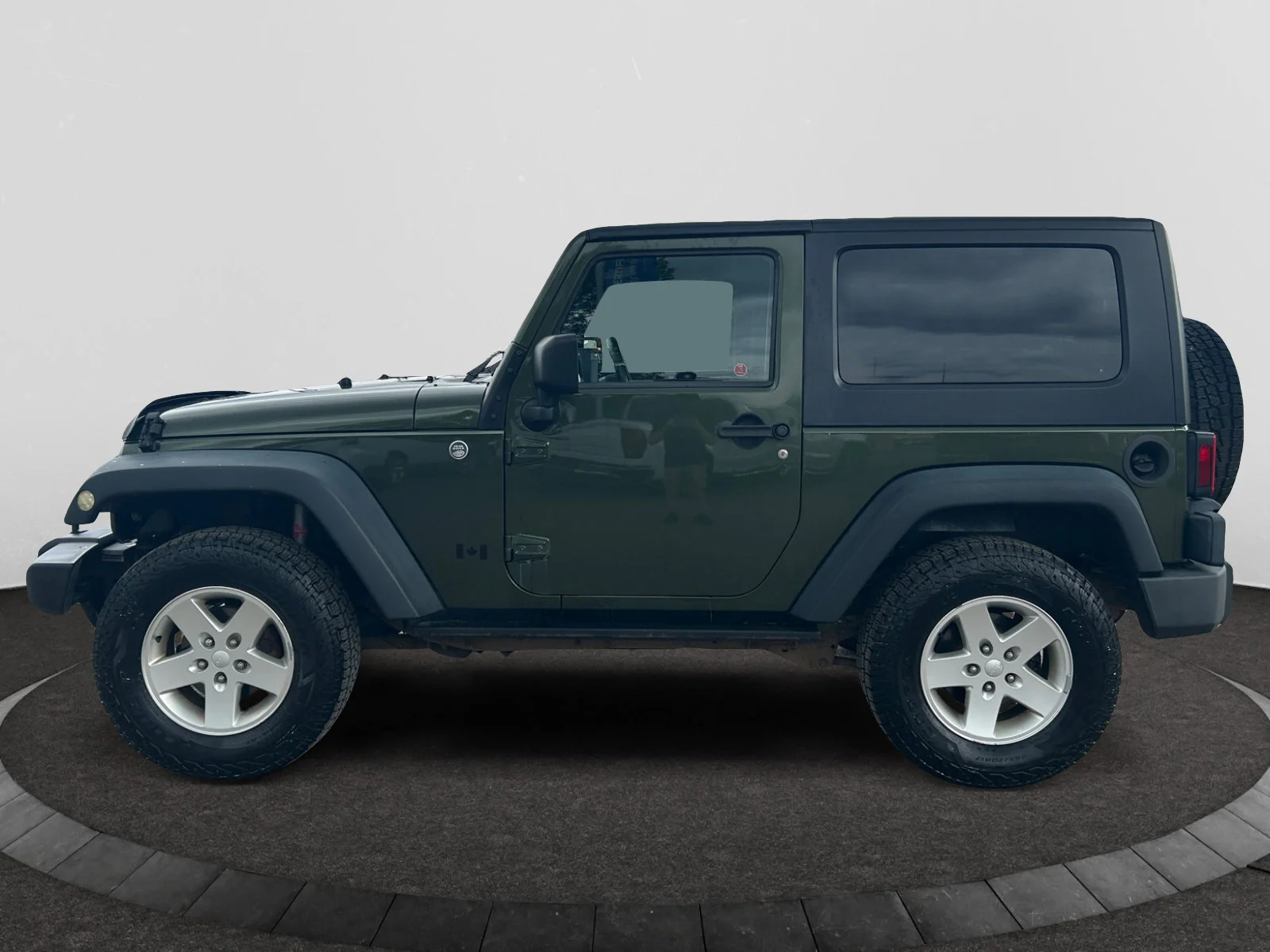 Used 2009 Jeep Green Metallic Jeep X image 2