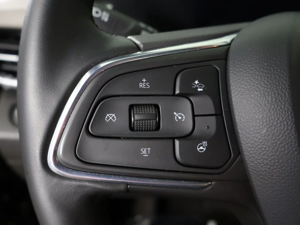 Used 2024 Black Buick Avenir image 42