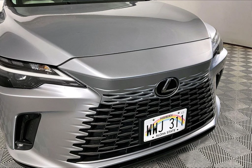 Used 2023  Lexus 350 image 30