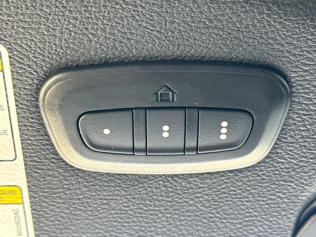 Used 2023 Purple Jeep Rubicon image 32