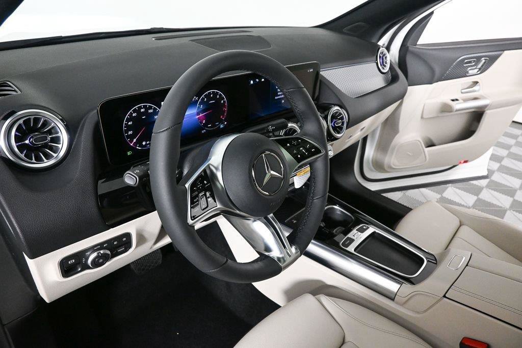 New 2026 Polar White Mercedes-Benz GLA 250 image 46