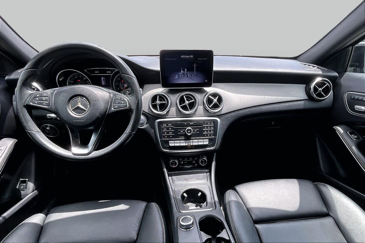 Used 2020 Black Mercedes-Benz GLA 250 image 15