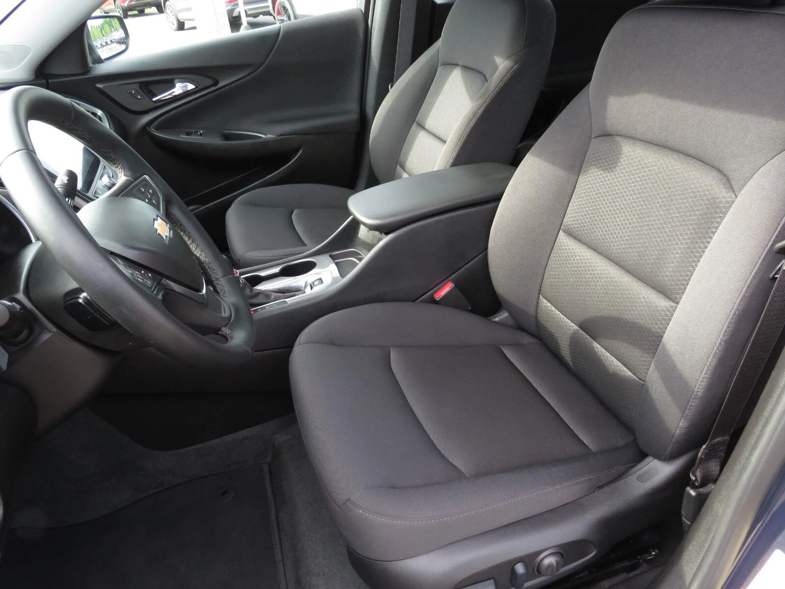 Used 2025 Night Shade Metallic Chevrolet RS image 20