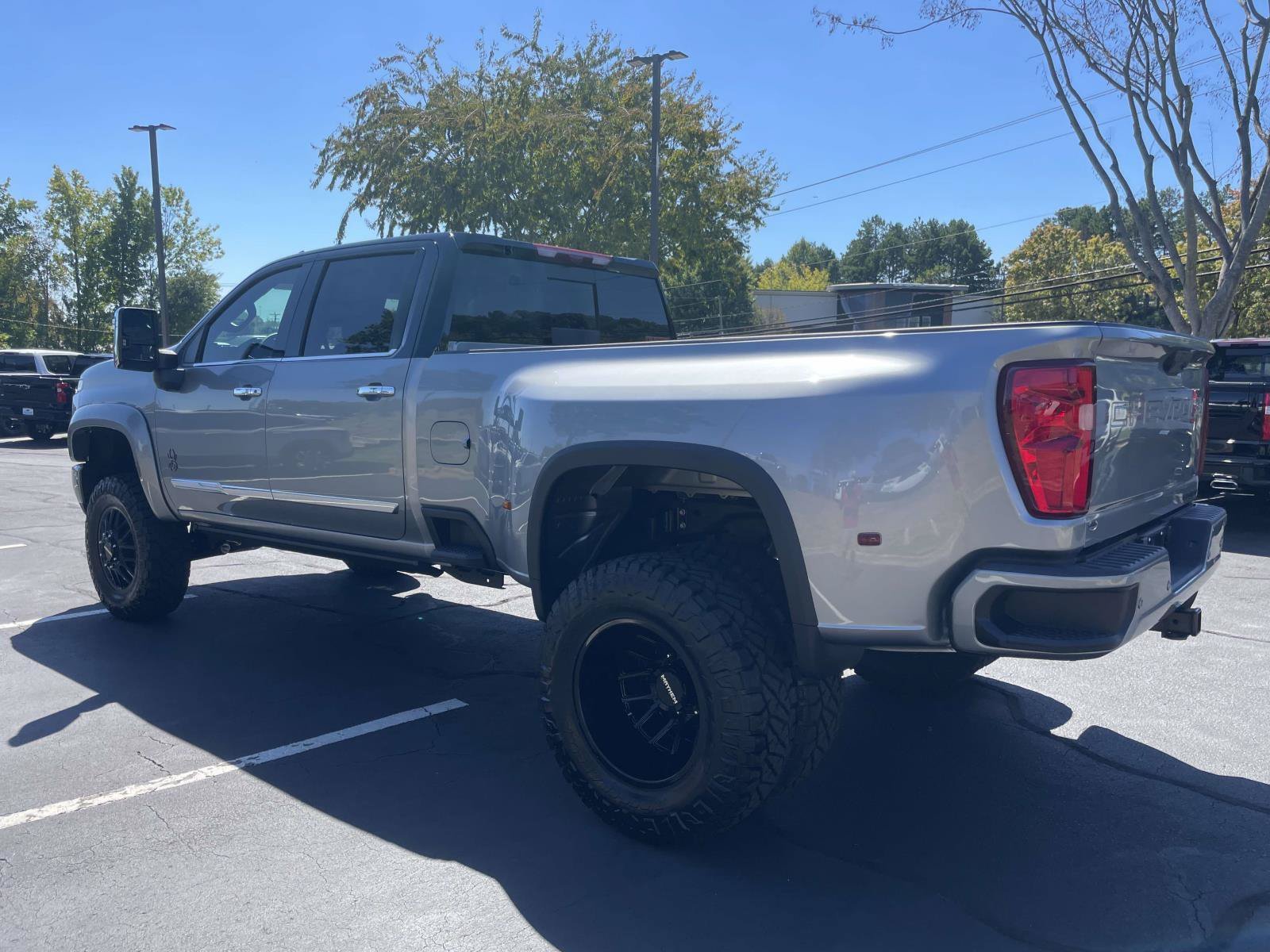 2026 Chevrolet Silverado 3500 HD High Country - Photo 6