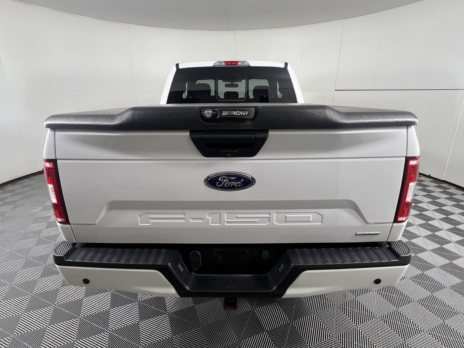 Used 2019 Oxford White Ford XLT image 10